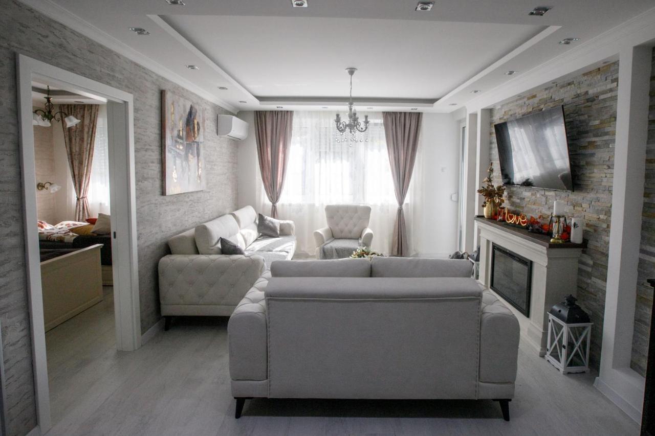 Apartman Mdb Retro 수보티차 외부 사진