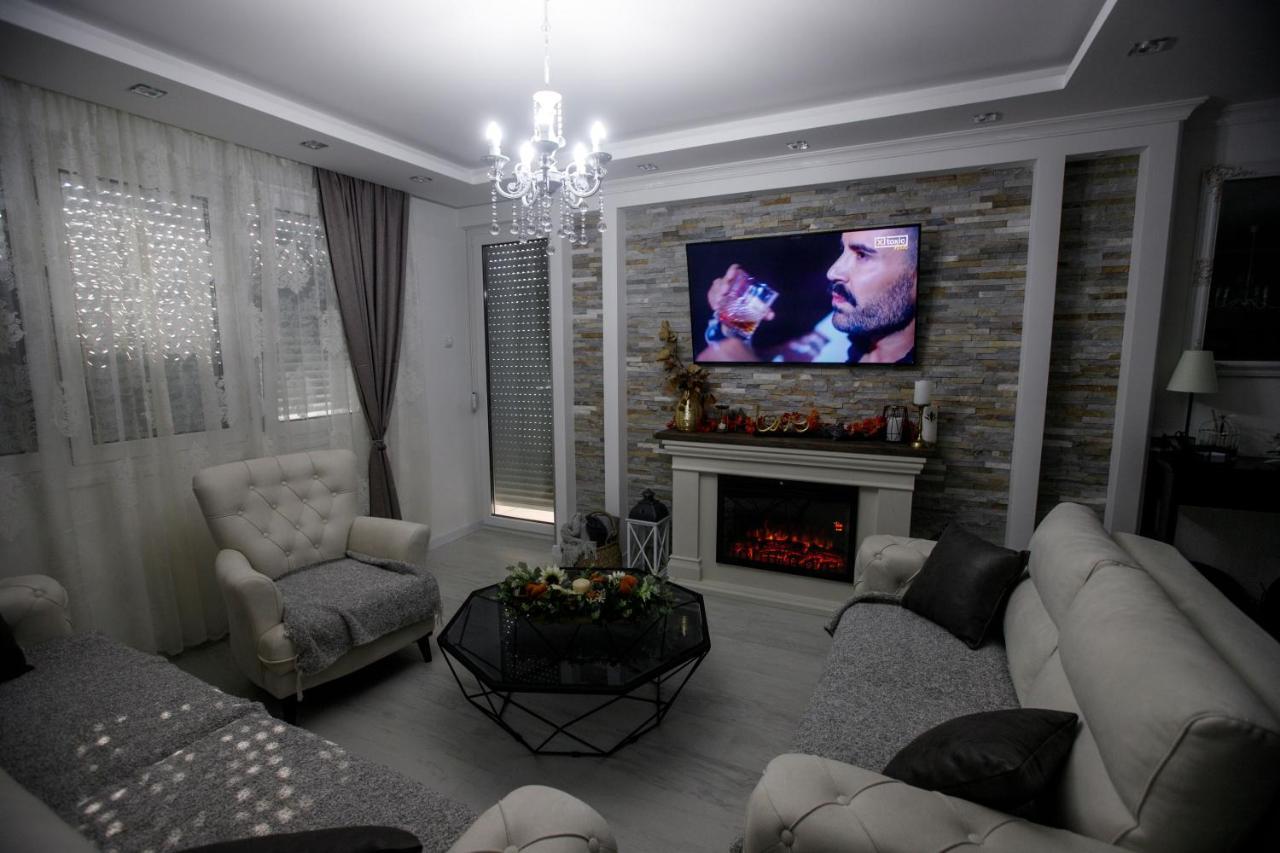Apartman Mdb Retro 수보티차 외부 사진